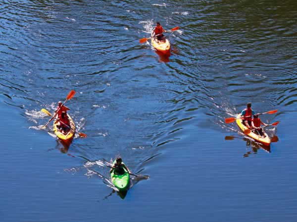 Kayak en Oprto. Actividades para grupos de despedidas de soltero y soltera en Oporto, Portugal.